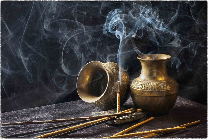 Leather · Oud · Incense